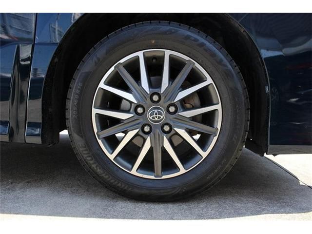 TOYOTA VOXY 2015 Image 31