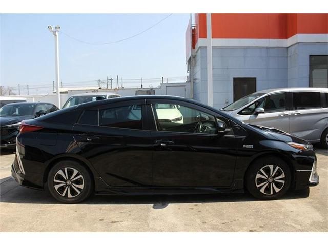 TOYOTA PRIUS PHV 2021 Image 31