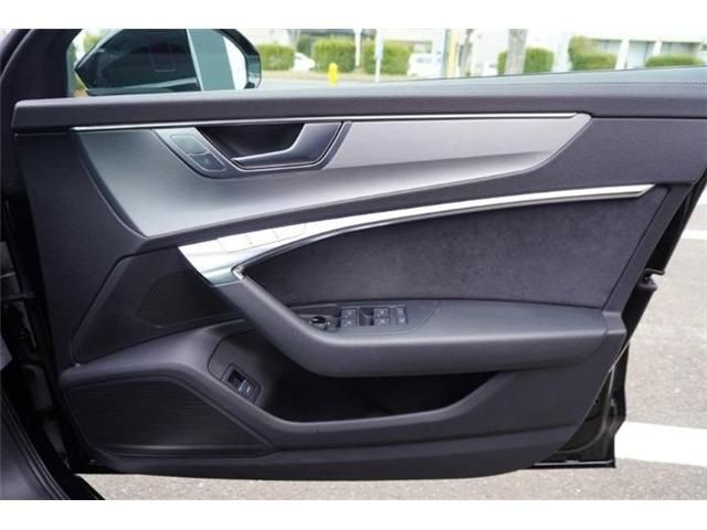 AUDI A6 AVANT 2022 Image 31