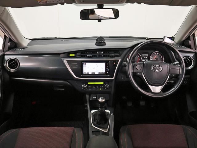 TOYOTA AURIS 2014 Image 31