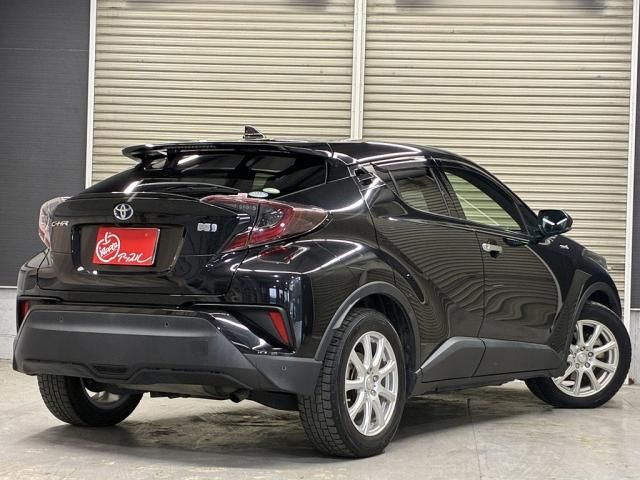 TOYOTA C-HR 2018 Image 31