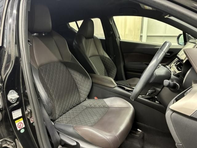 TOYOTA C-HR 2018 Image 31