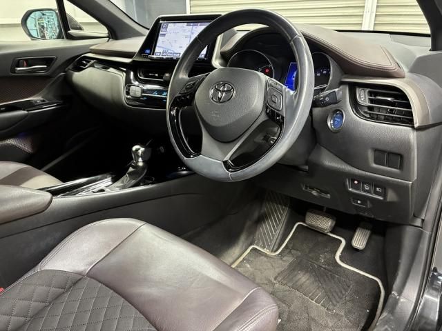 TOYOTA C-HR 2018 Image 31