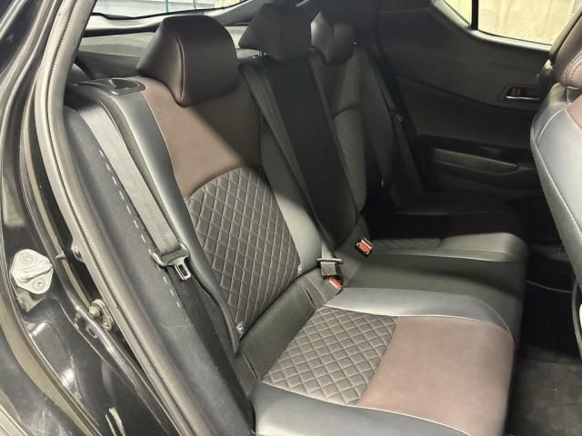 TOYOTA C-HR 2018 Image 31
