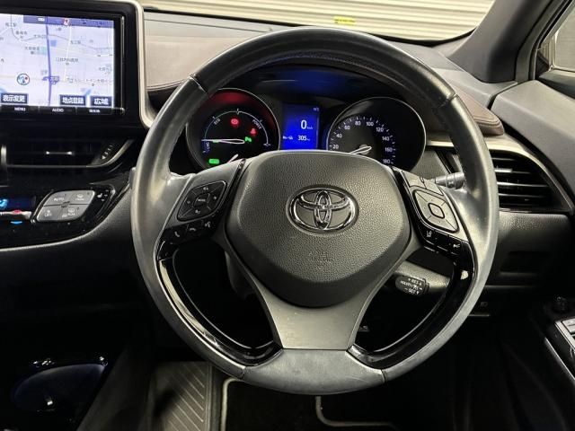 TOYOTA C-HR 2018 Image 31