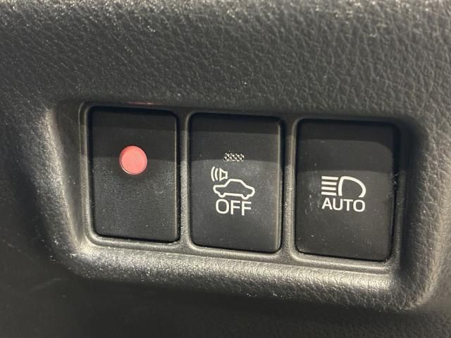 TOYOTA C-HR 2018 Image 31