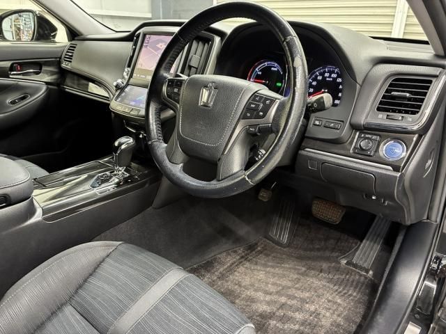 TOYOTA CROWN SEDAN HYBRID 2013 Image 31