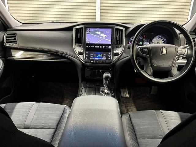 TOYOTA CROWN SEDAN HYBRID 2013 Image 31