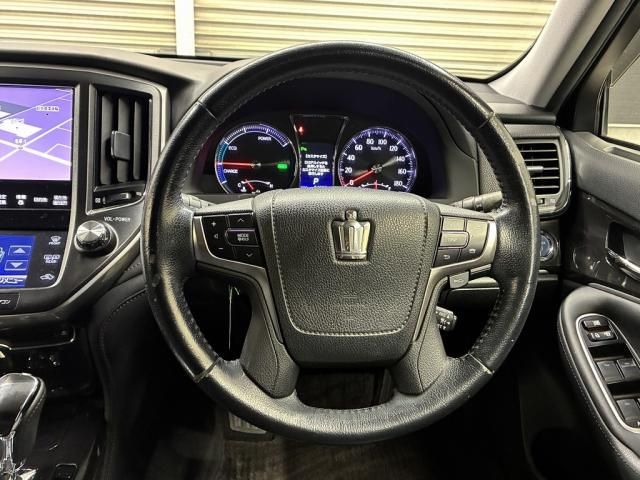 TOYOTA CROWN SEDAN HYBRID 2013 Image 31