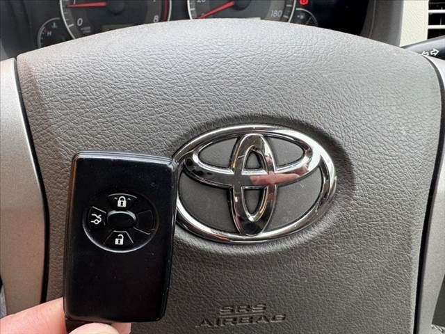 TOYOTA COROLLA AXIO 2012 Image 31