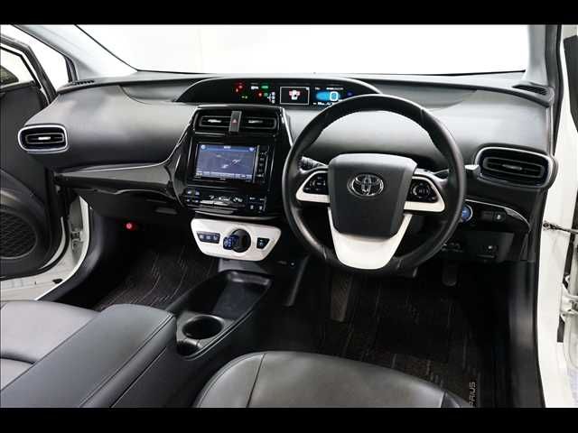 TOYOTA PRIUS 2016 Image 31