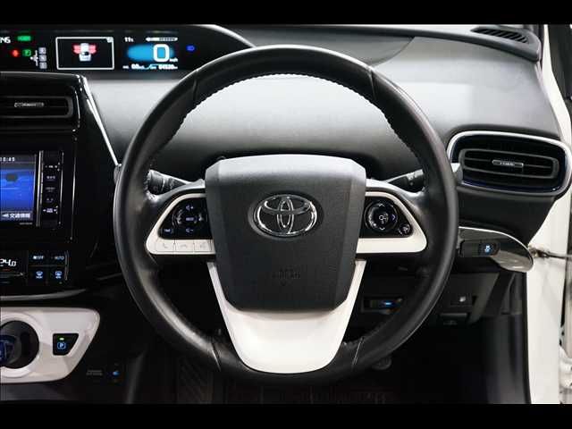 TOYOTA PRIUS 2016 Image 31