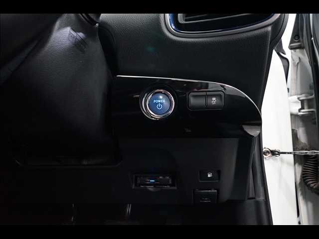 TOYOTA PRIUS 2016 Image 31