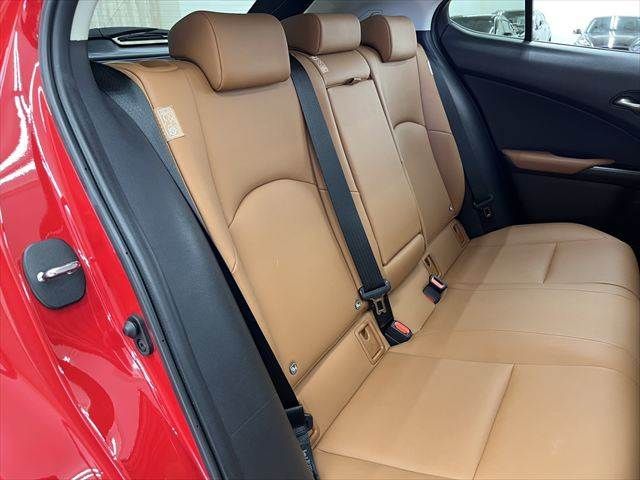 TOYOTA LEXUS UX200 2021 Image 31