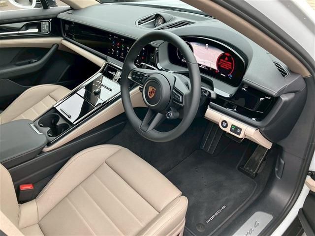 PORSCHE PANAMERA 2025 Image 31