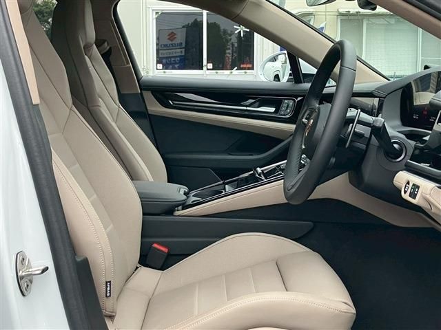 PORSCHE PANAMERA 2025 Image 31