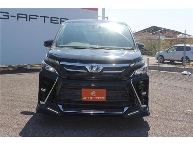 TOYOTA VOXY 2017 Image 31