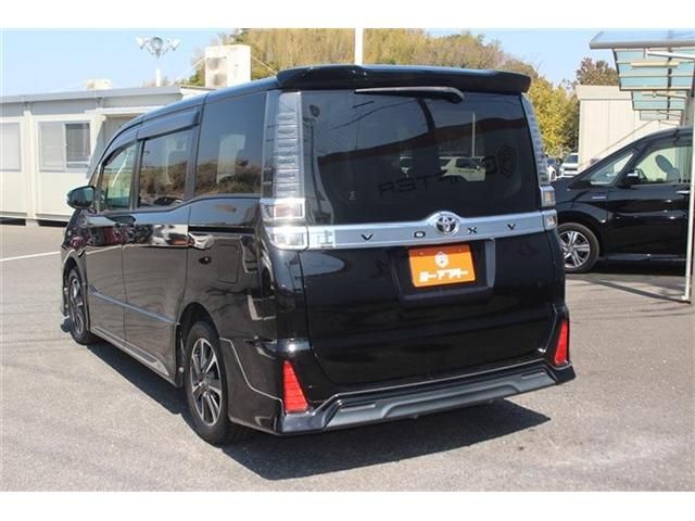 TOYOTA VOXY 2017 Image 31