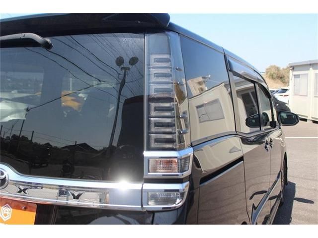 TOYOTA VOXY 2017 Image 31