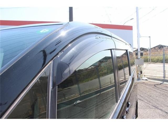 TOYOTA VOXY 2017 Image 31