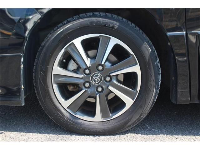 TOYOTA VOXY 2017 Image 31