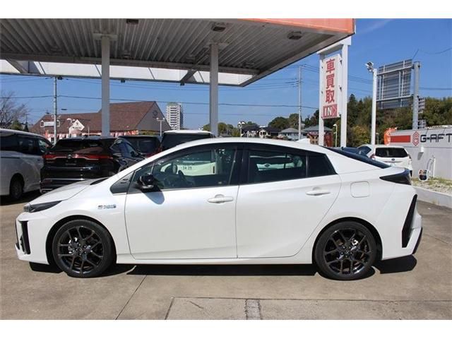 TOYOTA PRIUS PHV 2019 Image 31