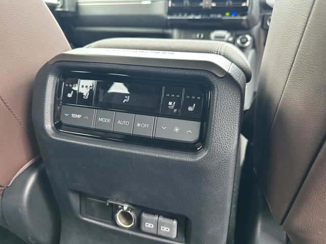 TOYOTA LANDCRUISER 250 2024 Image 31