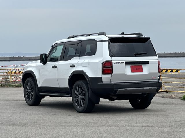 TOYOTA LANDCRUISER 250 2024 Image 31