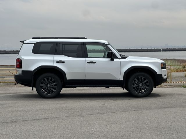 TOYOTA LANDCRUISER 250 2024 Image 31