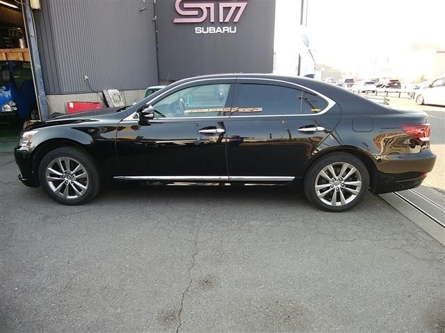 TOYOTA LEXUS LS460 2013 Image 31