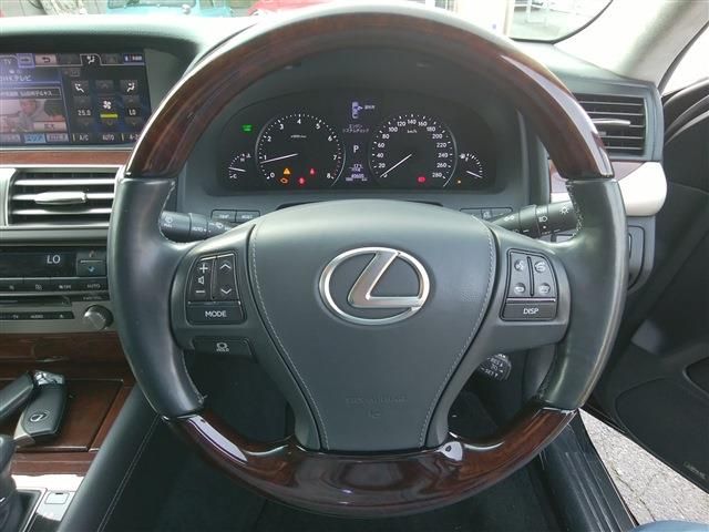 TOYOTA LEXUS LS460 2013 Image 31