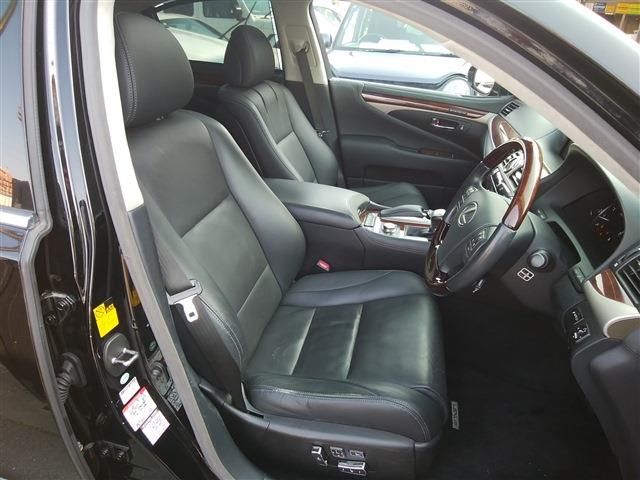 TOYOTA LEXUS LS460 2013 Image 31