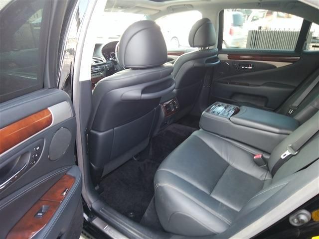 TOYOTA LEXUS LS460 2013 Image 31