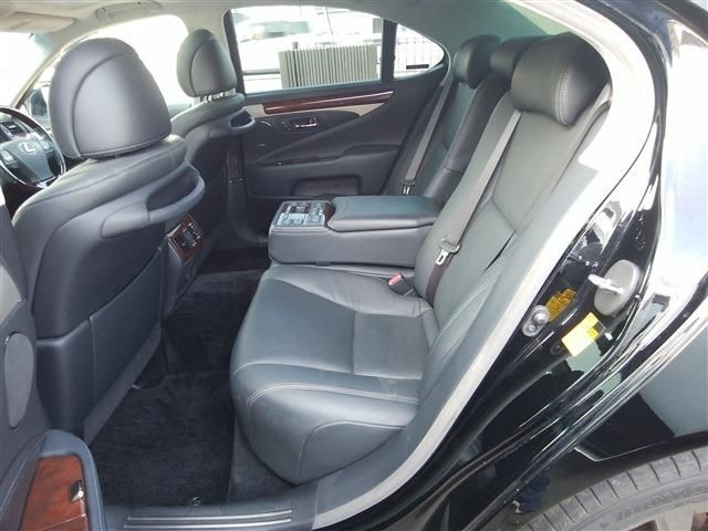 TOYOTA LEXUS LS460 2013 Image 31