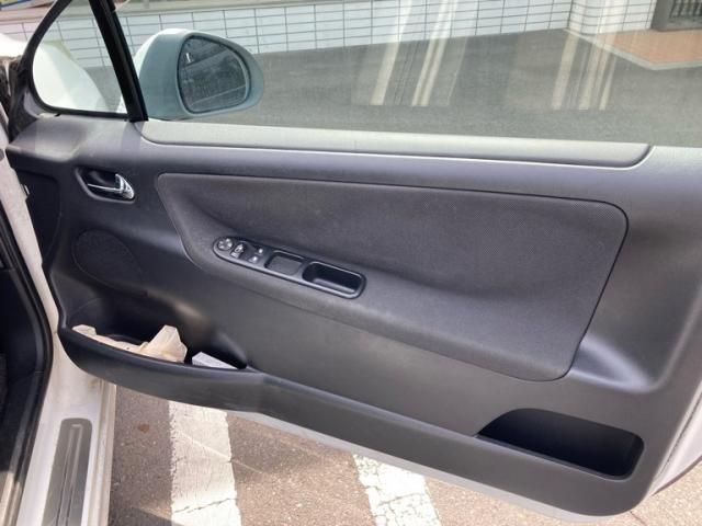 PEUGEOT 207CC 2012 Image 31