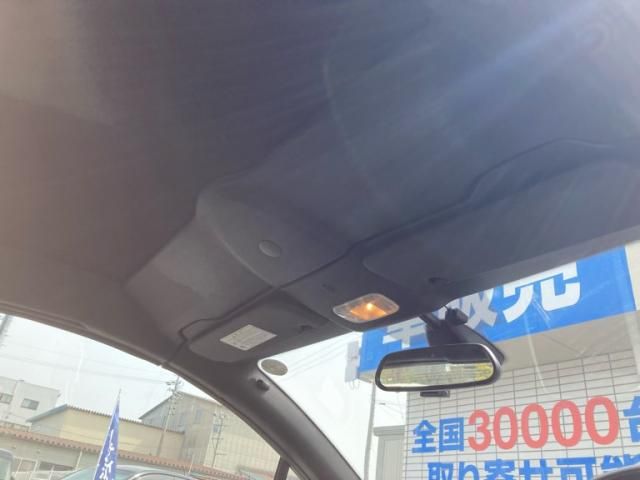 PEUGEOT 207CC 2012 Image 31