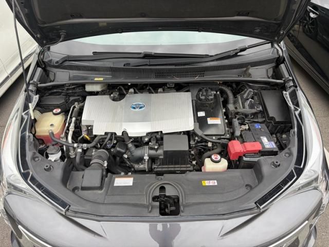 TOYOTA PRIUS 2017 Image 31
