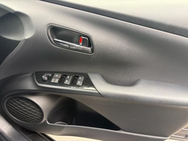 TOYOTA PRIUS 2017 Image 31