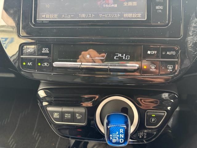 TOYOTA PRIUS 2017 Image 31