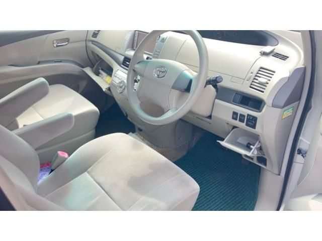 TOYOTA ESTIMA 2006 Image 31