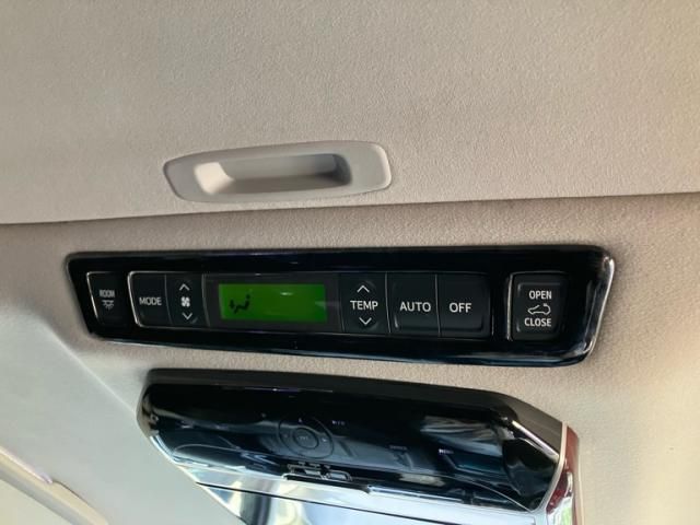 TOYOTA ALPHARD 2012 Image 31