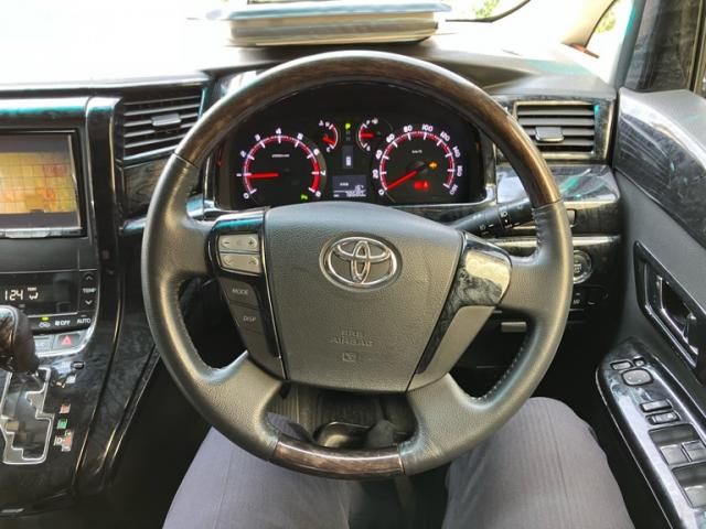 TOYOTA ALPHARD 2012 Image 31