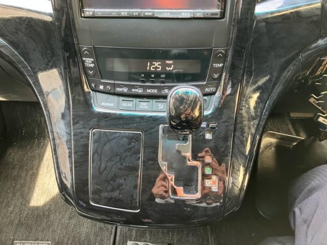 TOYOTA ALPHARD 2012 Image 31