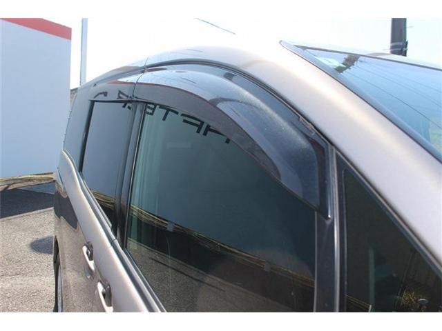 TOYOTA VOXY HYBRID 2018 Image 31