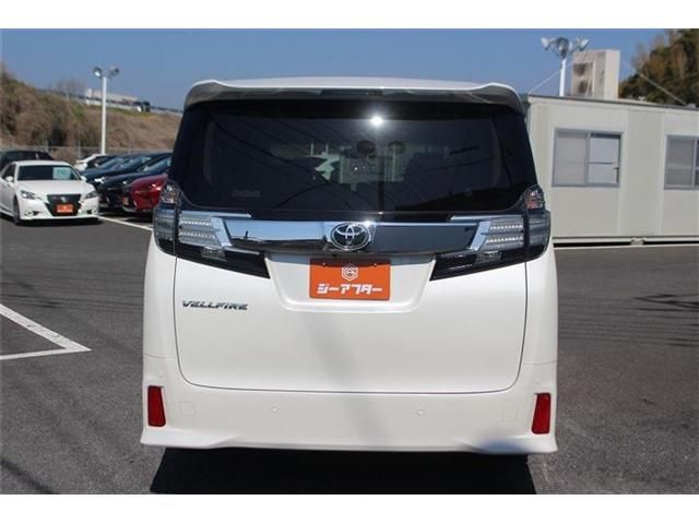 TOYOTA VELLFIRE 2015 Image 31