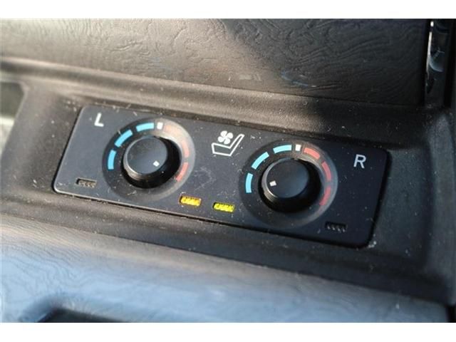 TOYOTA ALPHARD HYBRID 4WD 2019 Image 31