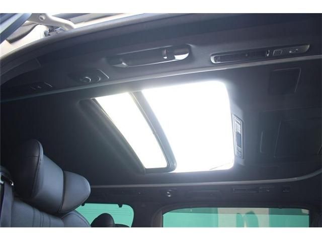 TOYOTA ALPHARD HYBRID 4WD 2019 Image 31