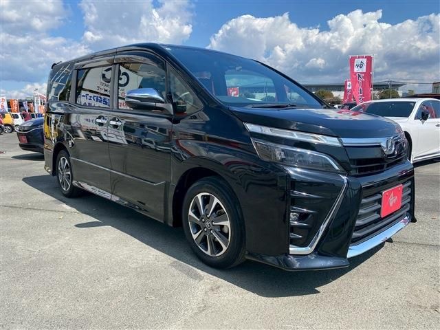 TOYOTA VOXY 2018 Image 31