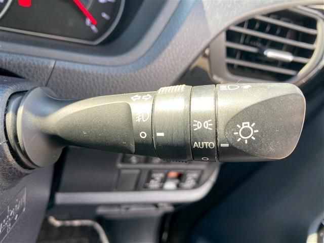 TOYOTA VOXY 2018 Image 31