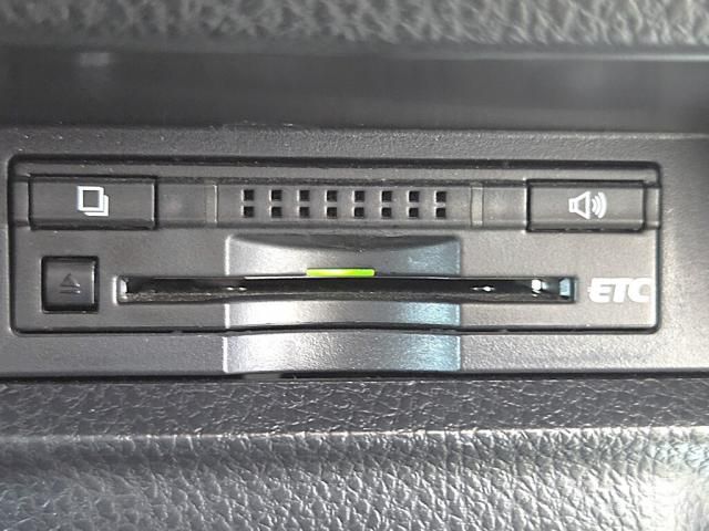 TOYOTA VOXY 2015 Image 31